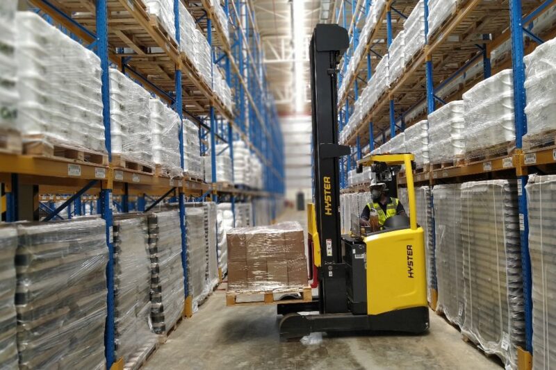 ffs-reach-truck-pallet-racking